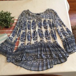 American Eagle: S: floral blouse